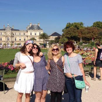 students posing for picture while studying abroad