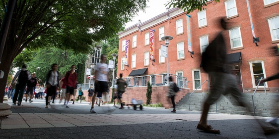 Students walking through Temple s Main Campus.