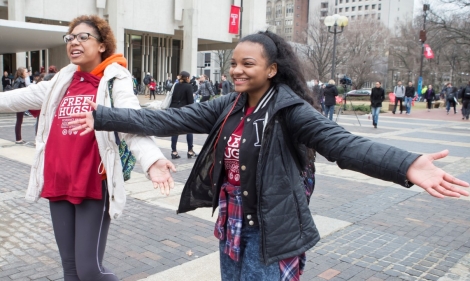 20150325_hugs_073rec_medium