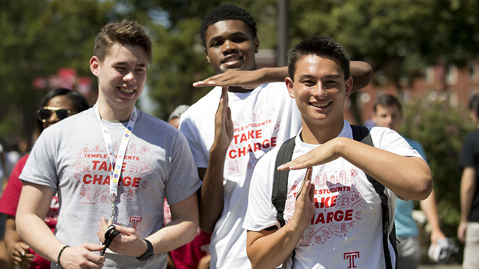 Three students from the Class of 2020 at the Welcome Week barbecue.