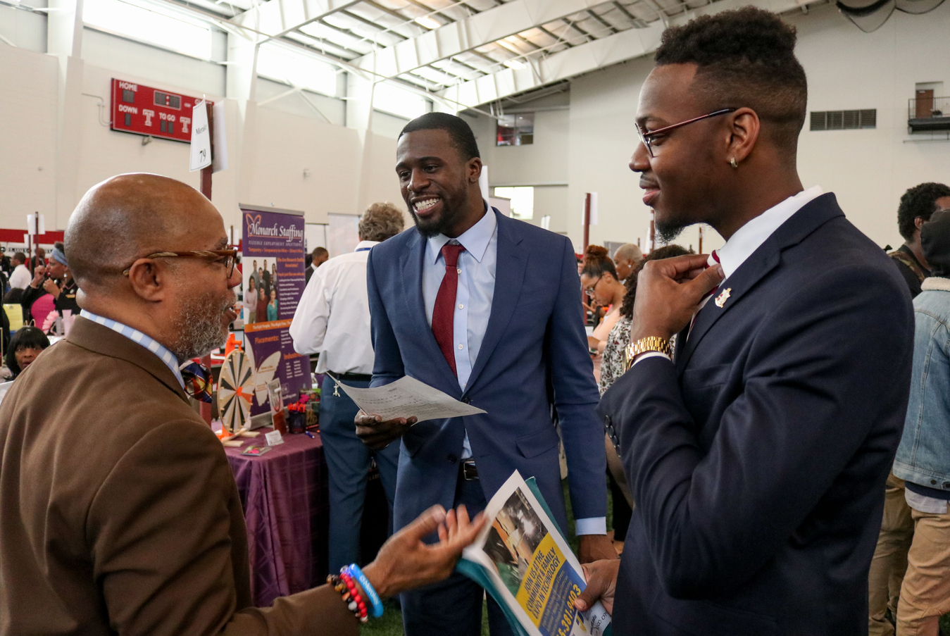 Temple s Michael Robinson talking to job seekers at the 2019 Annual Job Fair.