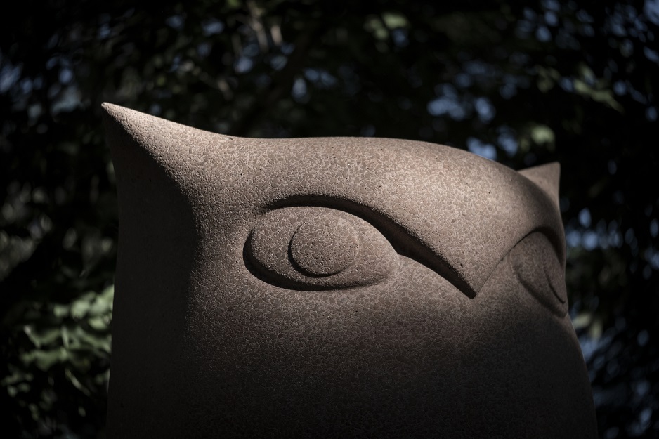 The alumni Owl statue on Main Campus.