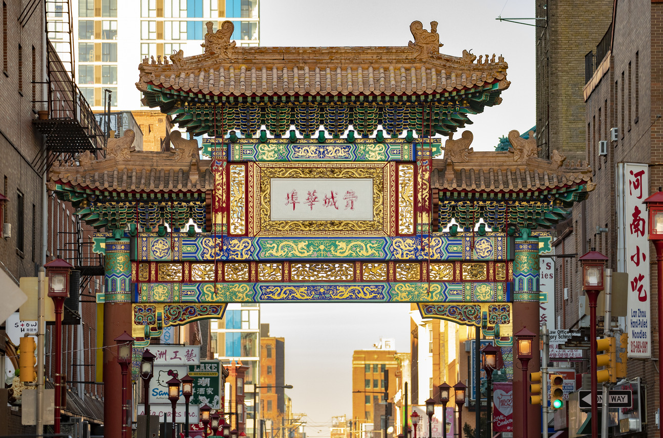 Image of the Chinatown gate.