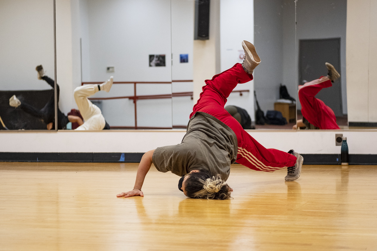 Image of a Temple dance student breaking.