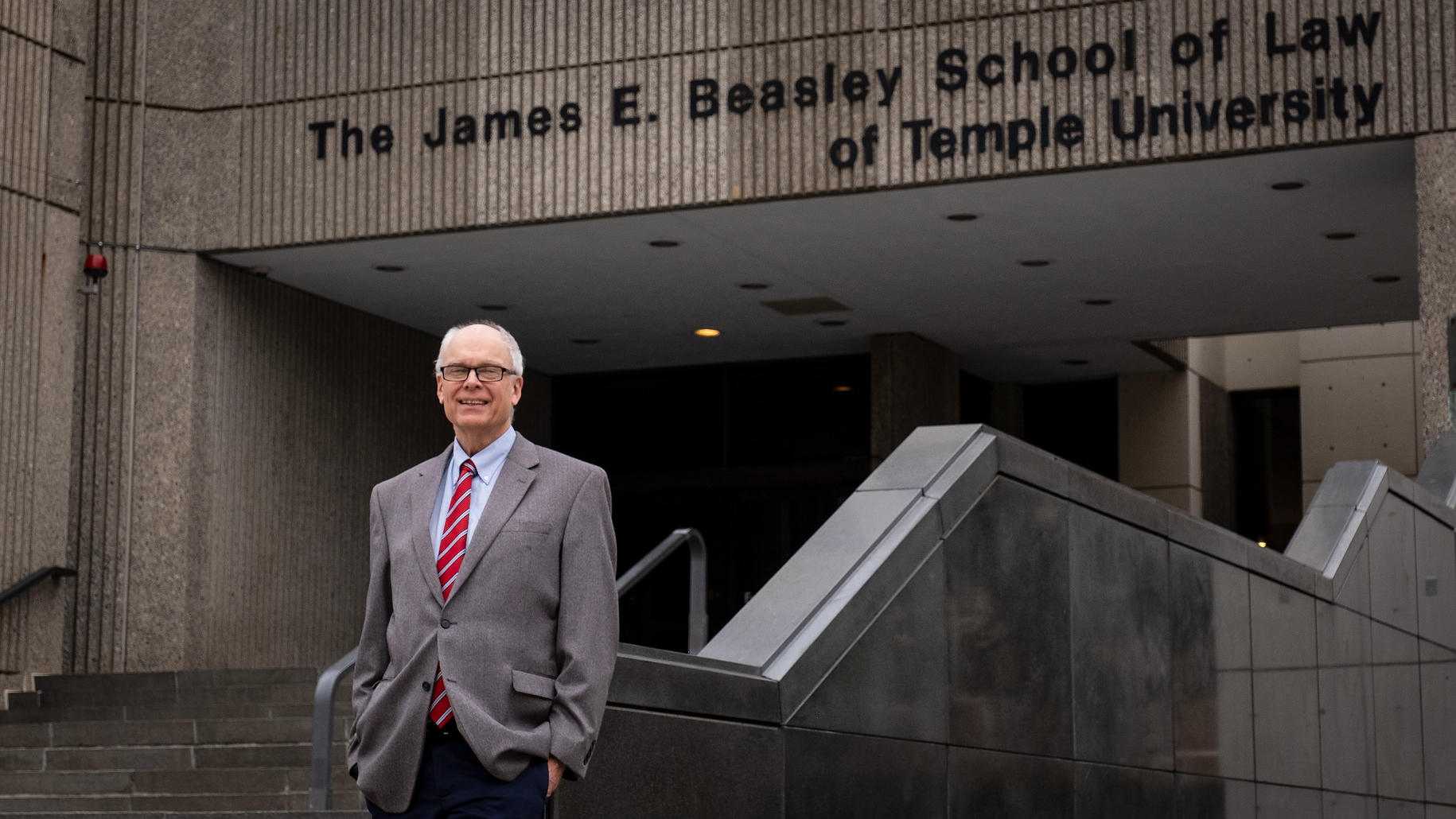 Image of Professor Mark Rahdert.