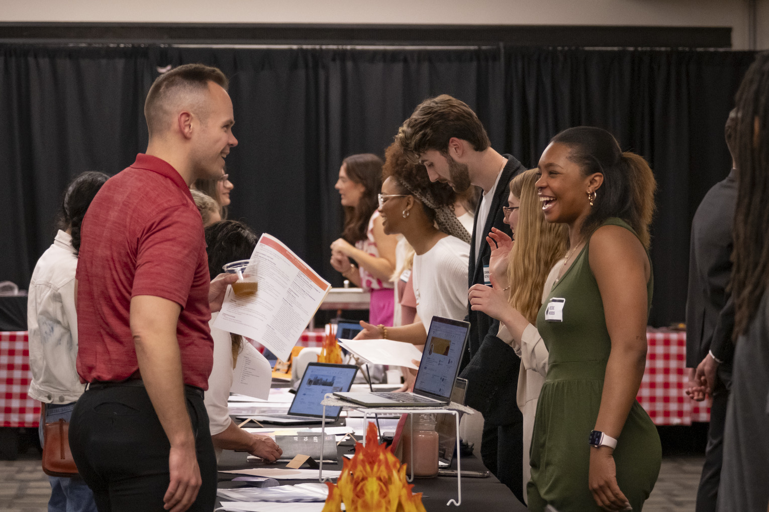 Image of students at a reverse job fair inside Temple s student center.