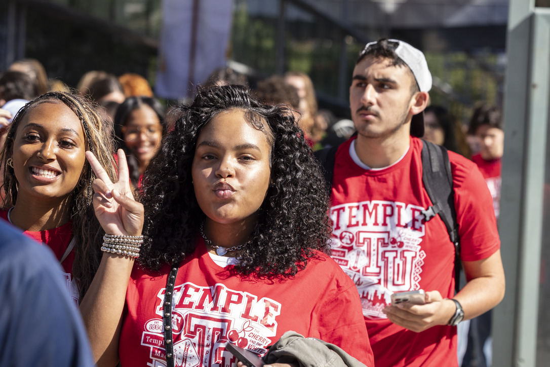 Students pictured as they walk to Convocation.