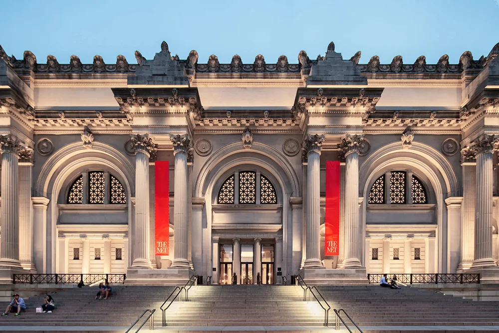 exterior of the MET Museum