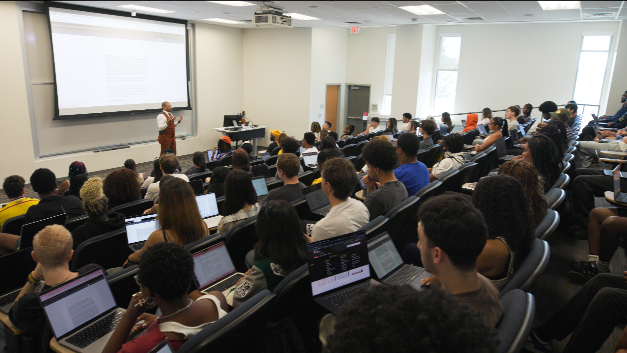 Lecture hall full of students for Temple University's class on Kendrick Lamar