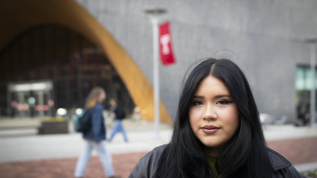 Image of Flavia Astete Garcia outside of Charles Library.
