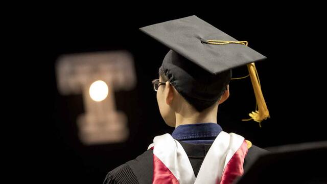 20170511_commencementrsb_109-web_res_jpeg_72_dpi938x528_1