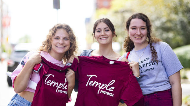 Three students with Temple t-shirts