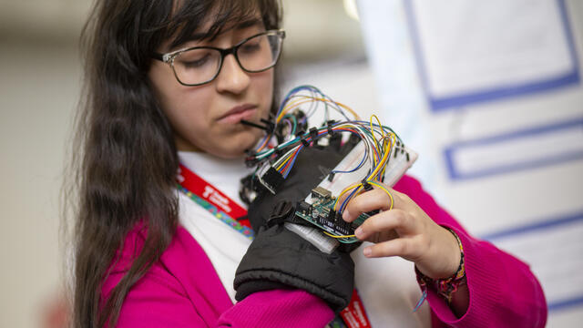 Image of a student at Temple s George Washington Carver Science Fair.