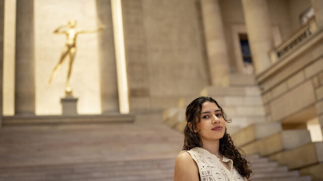 maria lombana in pma great stair hall
