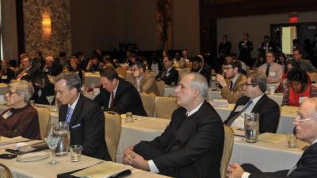 the_crowd_pileggi_and_stack_in_foreground