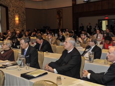 the_crowd_pileggi_and_stack_in_foreground